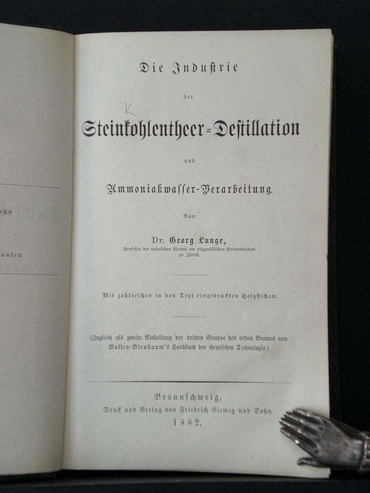 Die Industrie der Steinkohlentheer-Destillation und Ammoniak-Verarbeitung
